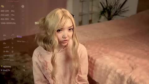 Linh -   online show from June 18, 9:30 pm