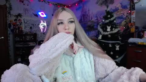 Snapshot of linlin_cuteeee chatting on January 23, 9:18 pm Lin online show from January 23, 9:18 pm