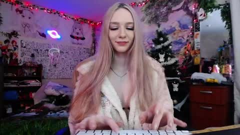 Snapshot of linlin_cuteeee chatting on January 30, 10:30 pm Lin online show from January 30, 10:30 pm