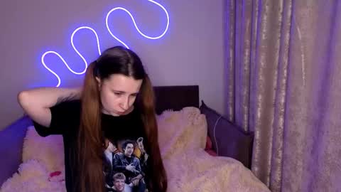 linnsweety online show from November 17, 9:20 pm