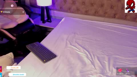 Snapshot of linoshka_1 chatting on January 18, 10:17 pm Luciana online show from January 18, 10:17 pm