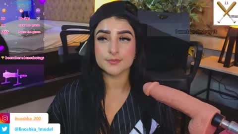 Snapshot of linoshka_1 chatting on March 5, 12:49 am Luciana online show from March 5, 12:49 am