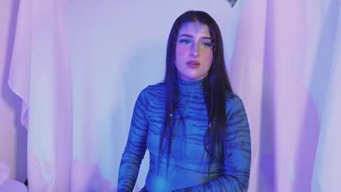 Snapshot of linoshka_1 chatting on October 25, 9:09 pm Luciana online show from October 25, 9:09 pm