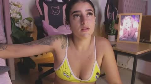 Snapshot of linoshka_1 chatting on June 21, 5:48 pm Luciana online show from June 21, 5:48 pm