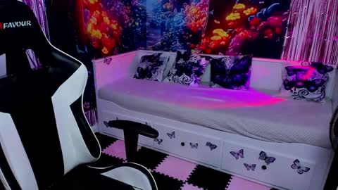 Snapshot of linphea chatting on May 24, 6:35 pm Tina online show from May 24, 6:35 pm