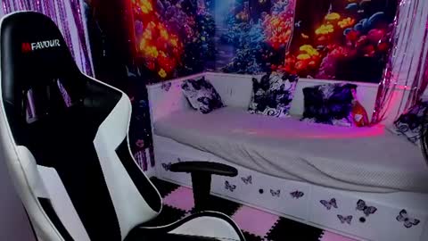 Tina online show from June 28, 5:30 pm