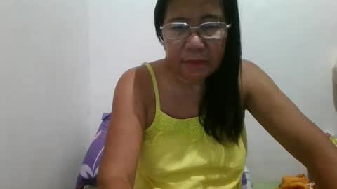 linzy164236 online show from March 31, 2:24 am