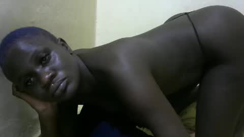 Snapshot of lioness_2 chatting on June 5, 6:52 am lioness online show from June 5, 6:52 am