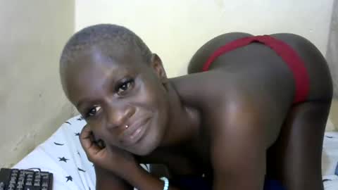 Snapshot of lioness_2 chatting on June 12, 11:25 pm lioness online show from June 12, 11:25 pm