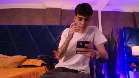 LION FOSTER online show from December 3, 7:34 pm