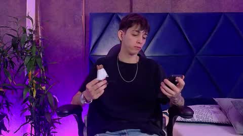 LION FOSTER online show from February 10, 10:25 pm