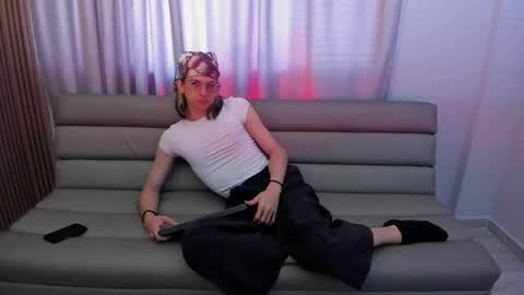 Snapshot of lior_evan chatting on November 10, 11:42 am Lior evan online show from November 10, 11:42 am