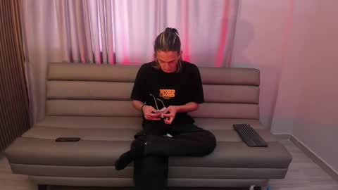 Snapshot of lior_evan chatting on November 11, 11:43 am Lior evan online show from November 11, 11:43 am