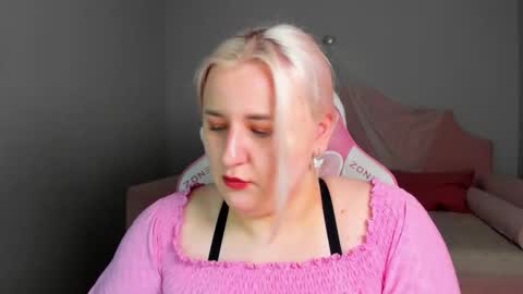 Snapshot of lioraardyn chatting on March 22, 5:22 am LioraArdyn online show from March 22, 5:22 am