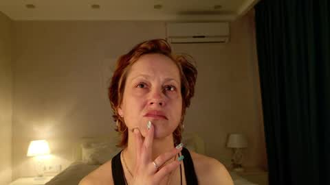 Snapshot of lioraweiss chatting on April 1, 9:32 am Liora Weiss online show from April 1, 9:32 am