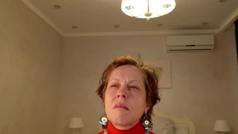 Snapshot of lioraweiss chatting on April 2, 7:50 am Liora Weiss online show from April 2, 7:50 am