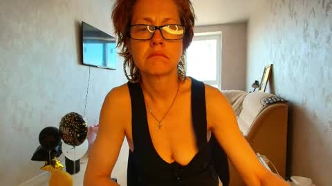 Snapshot of lioraweiss chatting on May 20, 6:52 am Liora Weiss online show from May 20, 6:52 am