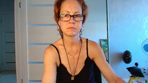 Snapshot of lioraweiss chatting on June 12, 10:14 am Liora Weiss online show from June 12, 10:14 am