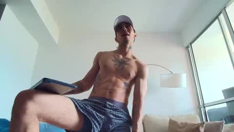 Snapshot of liorvante chatting on February 27, 7:14 pm Lior Vante online show from February 27, 7:14 pm