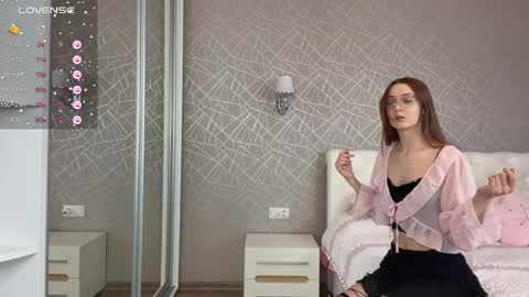 Liory online show from April 2, 8:23 am