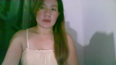 Snapshot of lipsofangel16 chatting on January 14, 6:56 am im cherry online show from January 14, 6:56 am