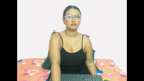 Lipsy online show from December 6, 11:03 pm