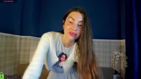 Snapshot of lira_revery chatting on November 15, 1:03 am Lira revery online show from November 15, 1:03 am