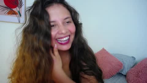 Lily see u on december 2 online show from January 7, 9:35 pm