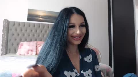 Snapshot of lisa104739 chatting on October 18, 7:47 pm Lisa online show from October 18, 7:47 pm