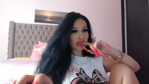 Lisa online show from November 26, 9:05 pm