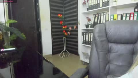 lisa online show from October 18, 2:03 am