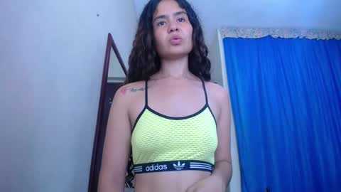 Snapshot of lisa_branch chatting on January 18, 1:30 am lisa_branch online show from January 18, 1:30 am