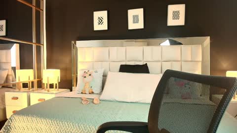 Lisa online show from January 29, 3:15 pm