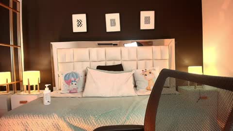 Lisa online show from January 31, 7:40 pm