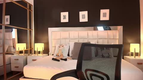 Lisa online show from February 4, 6:38 pm