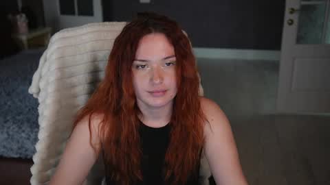 Snapshot of lisa_elfy chatting on April 2, 2:04 pm lisa_elfy online show from April 2, 2:04 pm