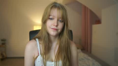 lisa mccoy  online show from March 12, 2:12 pm