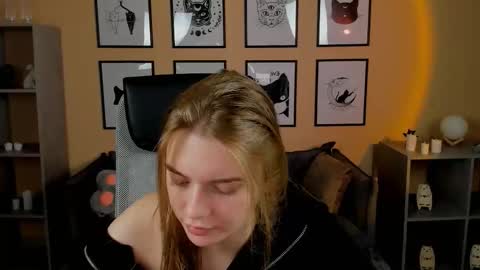 Snapshot of lisa_mitchel chatting on October 27, 2:26 am Lisa online show from October 27, 2:26 am