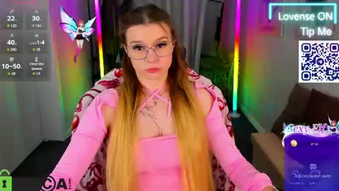 lisa_rabbit online show from June 11, 2:53 am