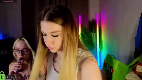 lisa_rabbit online show from June 15, 1:08 am