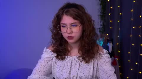  Lisa  online show from November 11, 7:47 pm