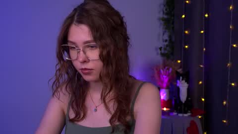  Lisa  online show from November 18, 8:13 pm