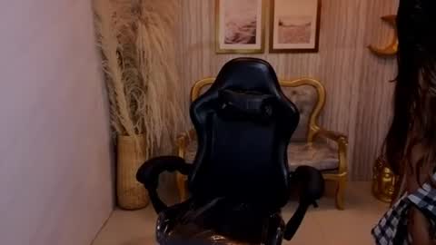 Liz online show from July 14, 8:58 pm