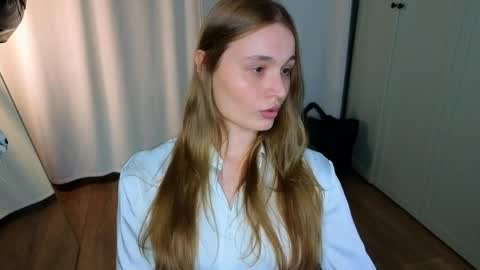 Elisabeth or Lisa online show from May 19, 8:26 pm
