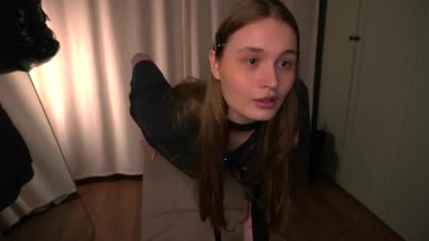 Elisabeth or Lisa online show from May 22, 9:42 pm