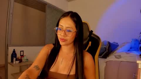 Lisa Thompson online show from November 11, 3:39 am