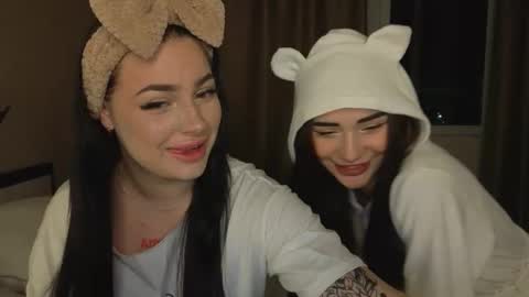 Lisa and Den online show from September 21, 3:35 pm