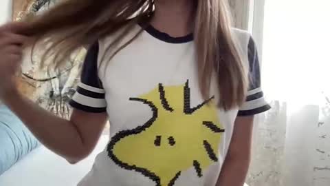 Snapshot of lisaflower1 chatting on September 28, 8:52 am Lisa online show from September 28, 8:52 am