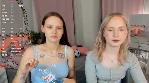 Lisa blonde  Alisa brunette online show from July 1, 10:31 pm
