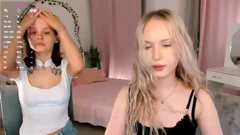 Lisa blonde  Alisa brunette online show from July 31, 9:47 pm